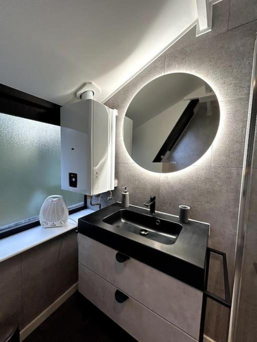 Chaleureux Chalet A Дюрби Екстериор снимка